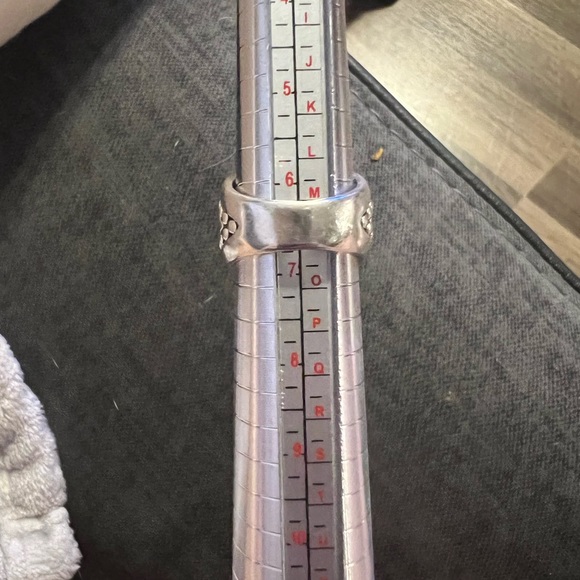 Large silver statement ring - Picture 5 of 5